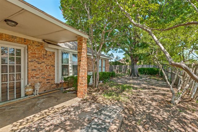 2901 Big Oaks Drive, Garland, TX 75044