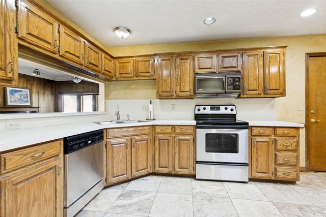 2901 Big Oaks Drive, Garland, TX 75044