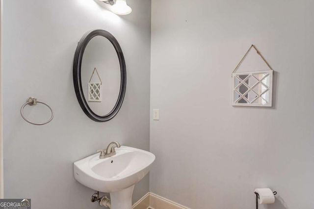 5885 Vista Brook Drive, Suwanee, GA 30024