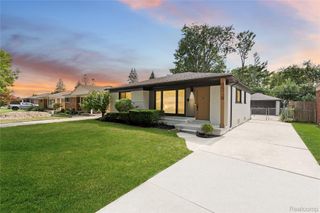 20418 Ardmore Park, St. Clair Shores, MI 48081
