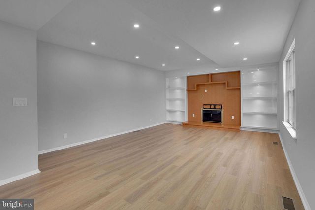 504 LONGSTONE DR, Cherry Hill, NJ 08003