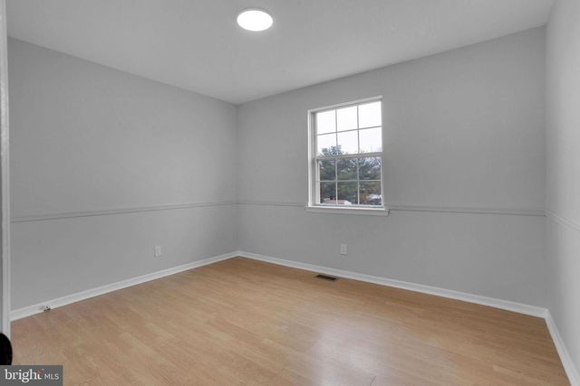 504 LONGSTONE DR, Cherry Hill, NJ 08003