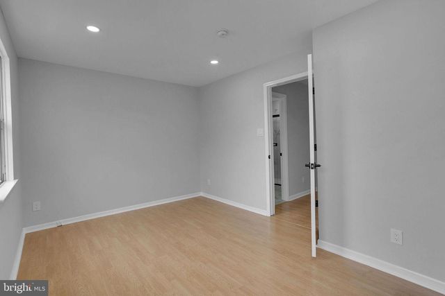 504 LONGSTONE DR, Cherry Hill, NJ 08003