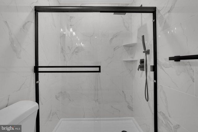 504 LONGSTONE DR, Cherry Hill, NJ 08003