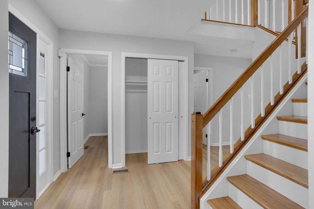 504 LONGSTONE DR, Cherry Hill, NJ 08003