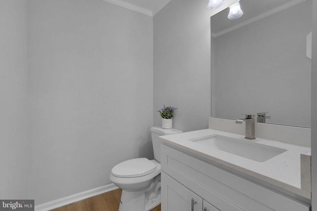 504 LONGSTONE DR, Cherry Hill, NJ 08003