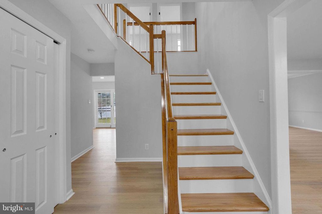 Image 18 of property listing at 504 LONGSTONE DR, Cherry Hill, NJ 08003