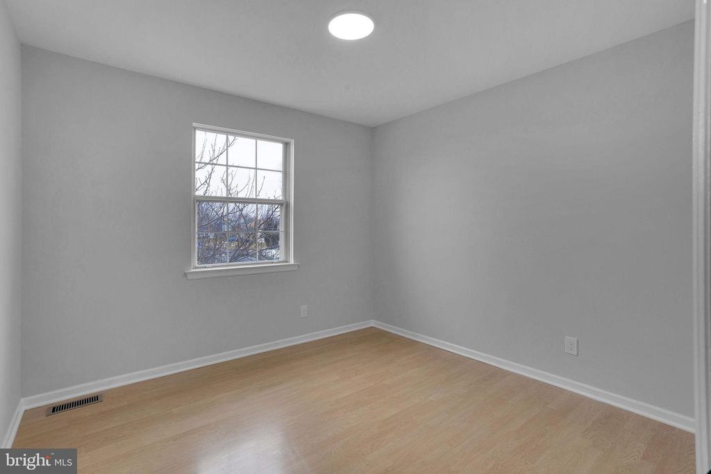 Image 21 of property listing at 504 LONGSTONE DR, Cherry Hill, NJ 08003