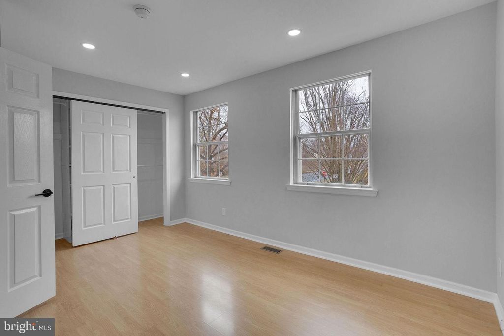 Image 23 of property listing at 504 LONGSTONE DR, Cherry Hill, NJ 08003