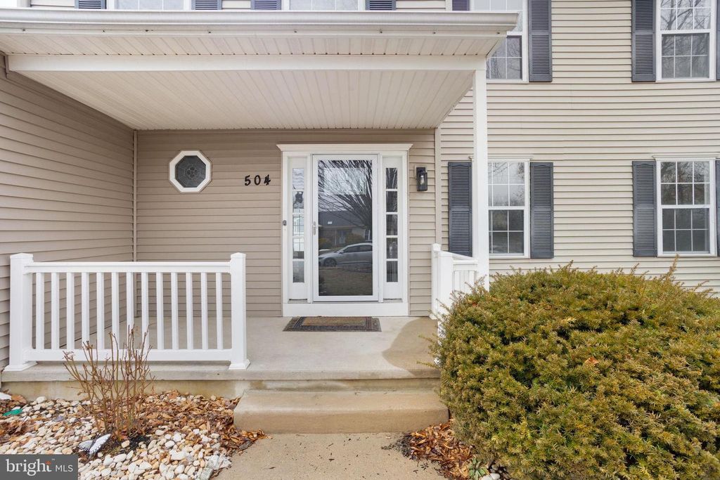 Image 3 of property listing at 504 LONGSTONE DR, Cherry Hill, NJ 08003