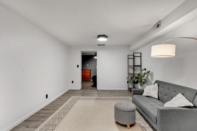 3250 S Longfellow Ct, Wichita, KS 67226