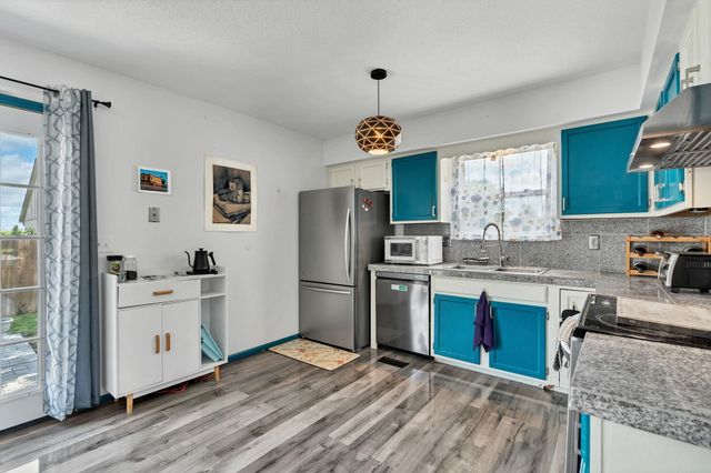 3250 S Longfellow Ct, Wichita, KS 67226