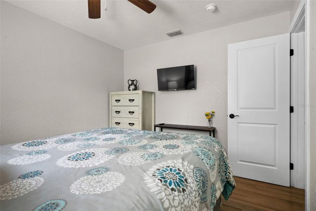 418 40TH AVENUE S, St Petersburg, FL 33705