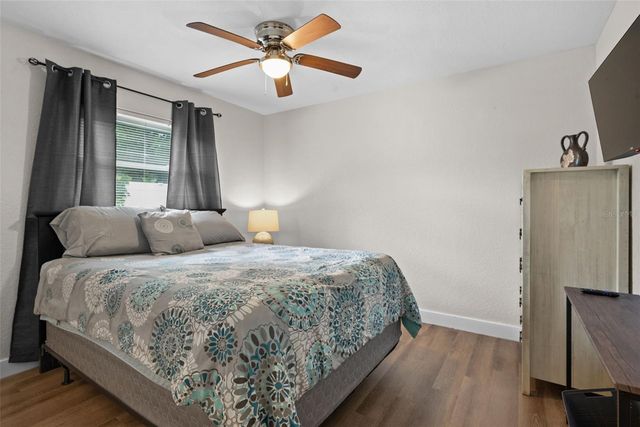 418 40TH AVENUE S, St Petersburg, FL 33705