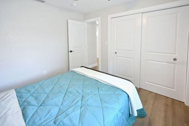 418 40TH AVENUE S, St Petersburg, FL 33705