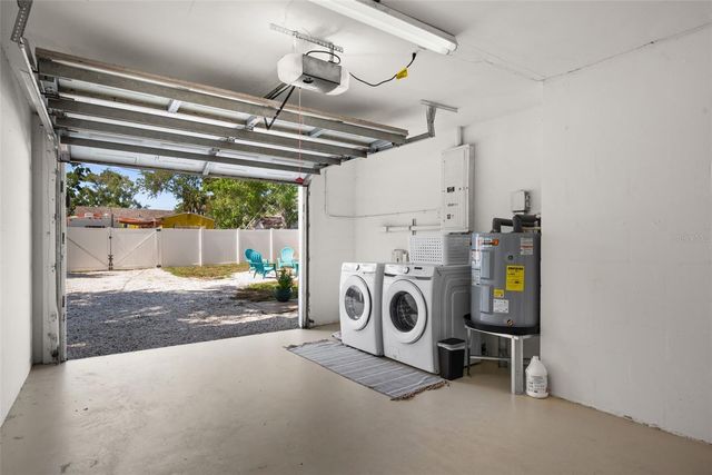 418 40TH AVENUE S, St Petersburg, FL 33705