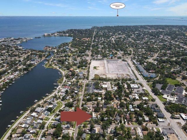 418 40TH AVENUE S, St Petersburg, FL 33705