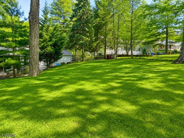 76 Washington Dr, Watchung Boro, NJ 07069