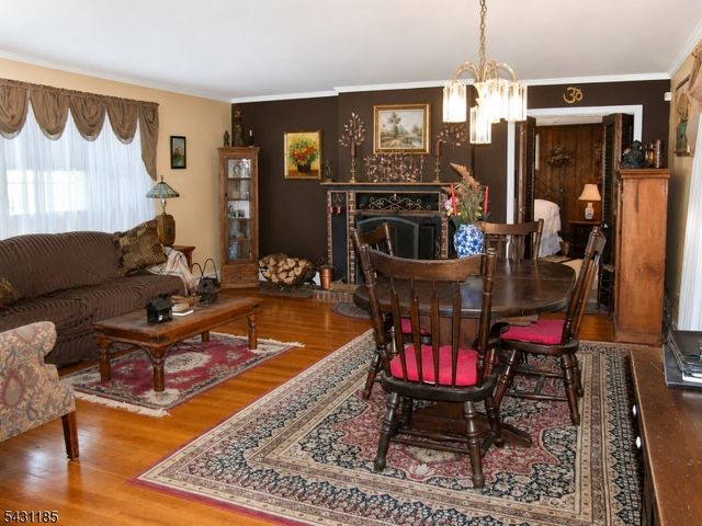 76 Washington Dr, Watchung Boro, NJ 07069