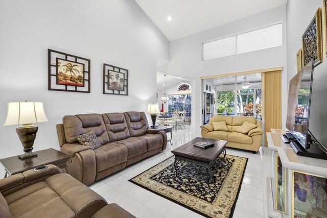 6185 Greenspointe Drive, Boynton Beach, FL 33437