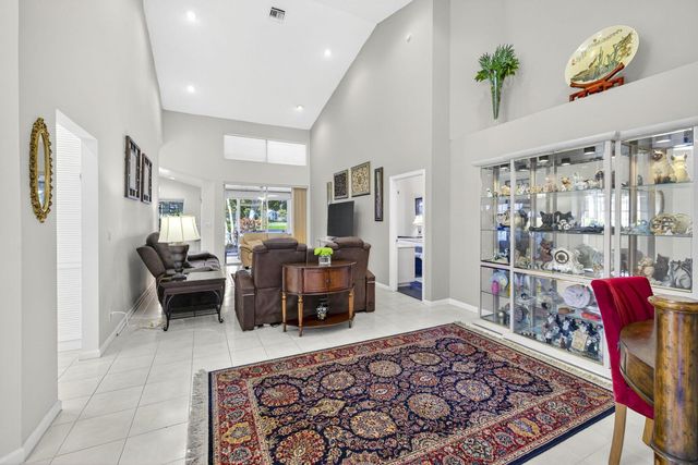 6185 Greenspointe Drive, Boynton Beach, FL 33437