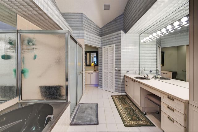 6185 Greenspointe Drive, Boynton Beach, FL 33437