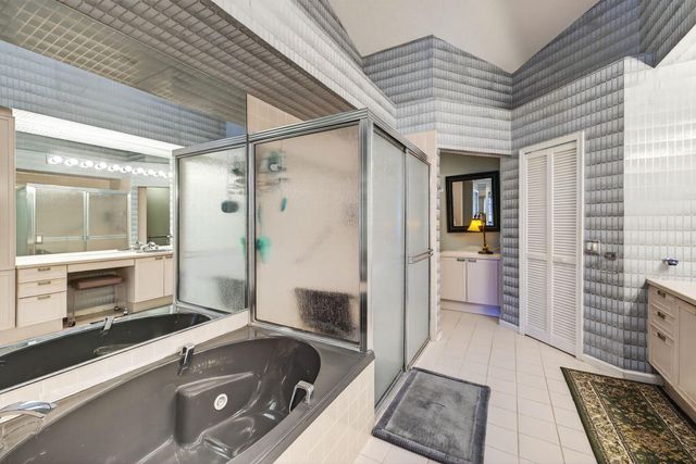 6185 Greenspointe Drive, Boynton Beach, FL 33437