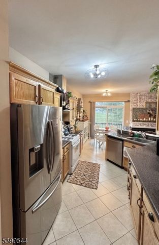 701 Brandywine Way, Lopatcong Twp., NJ 08886