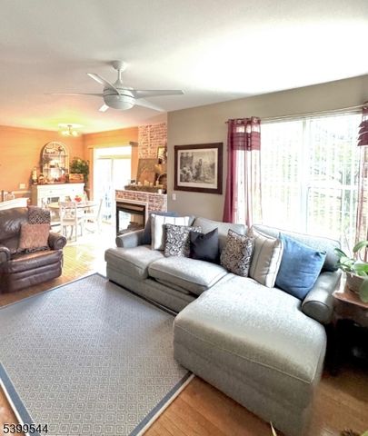 701 Brandywine Way, Lopatcong Twp., NJ 08886