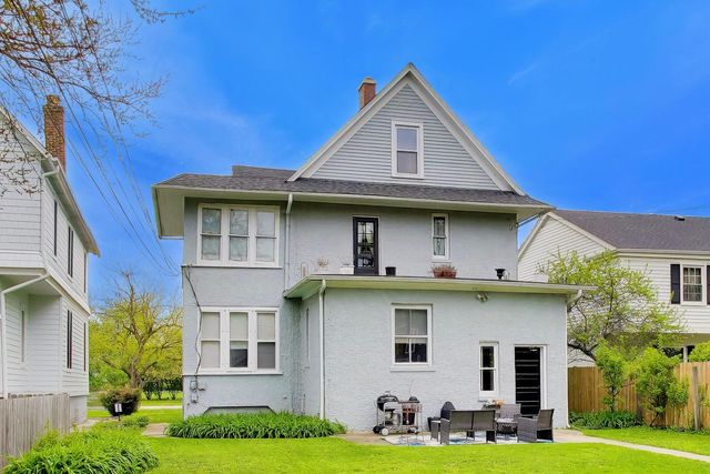 1458 Lake Avenue, Wilmette, IL 60091