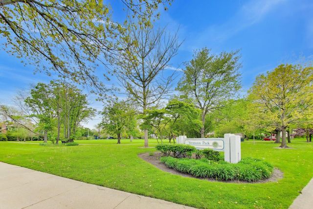 1458 Lake Avenue, Wilmette, IL 60091