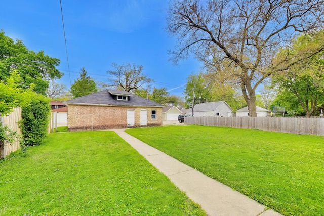 1458 Lake Avenue, Wilmette, IL 60091