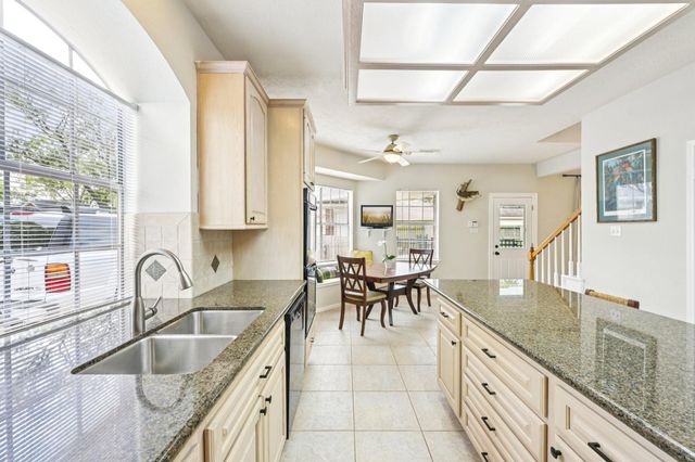 2202 Castle Bay Drive, League City, TX 77573