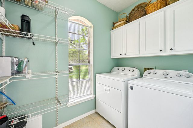 2202 Castle Bay Drive, League City, TX 77573