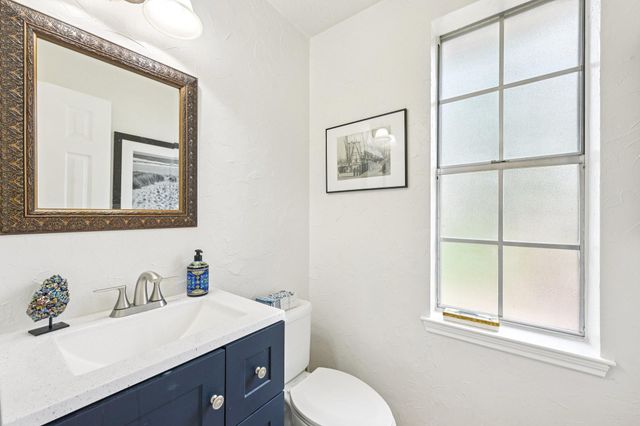 2202 Castle Bay Drive, League City, TX 77573