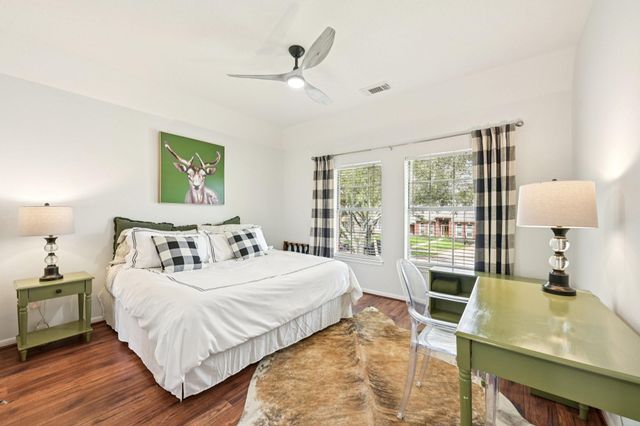 2202 Castle Bay Drive, League City, TX 77573