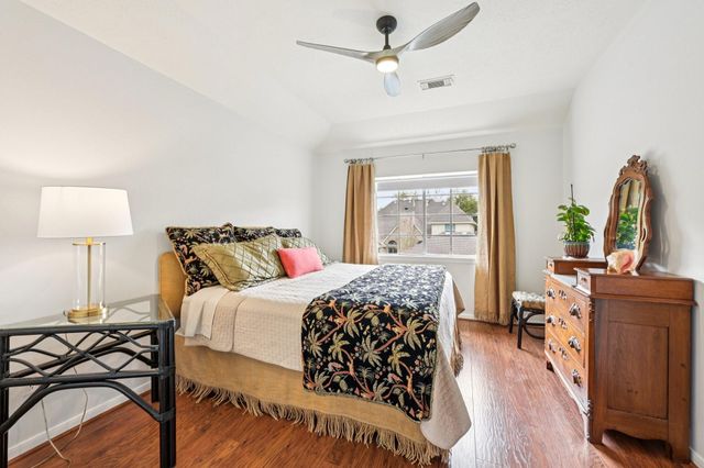 2202 Castle Bay Drive, League City, TX 77573