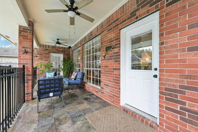 2202 Castle Bay Drive, League City, TX 77573