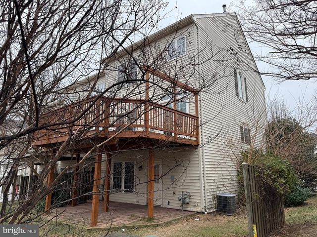 43006 EUSTIS ST, Chantilly, VA 20152