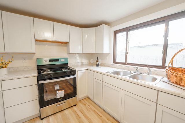 663 S 2nd St, Salina, KS 67401