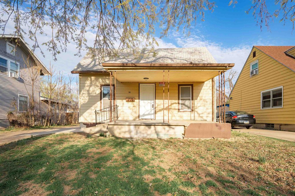 663 S 2nd St, Salina, KS 67401