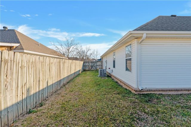 808 Emerald Street, Lowell, AR 72745