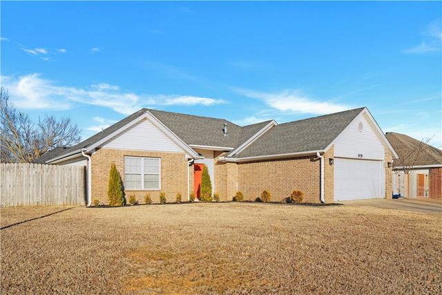 808 Emerald Street, Lowell, AR 72745