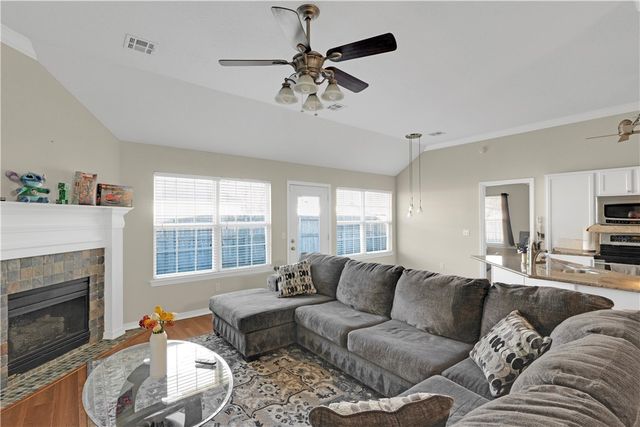 808 Emerald Street, Lowell, AR 72745