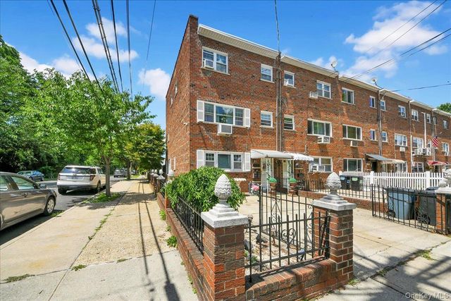 2521 Hollers Avenue, Bronx, NY 10475