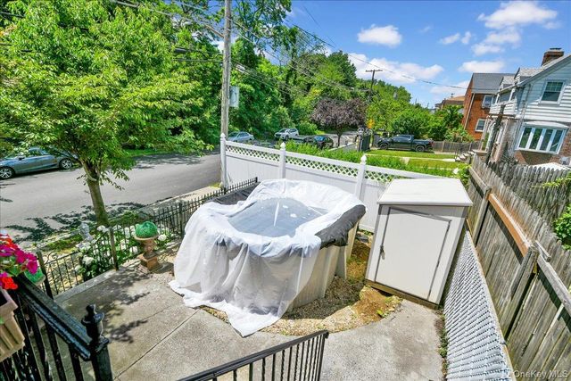 2521 Hollers Avenue, Bronx, NY 10475