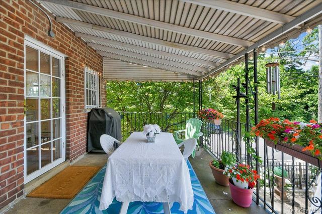 2521 Hollers Avenue, Bronx, NY 10475