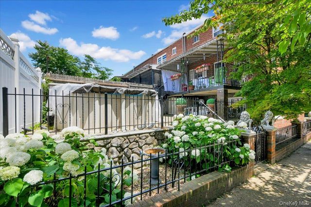 2521 Hollers Avenue, Bronx, NY 10475