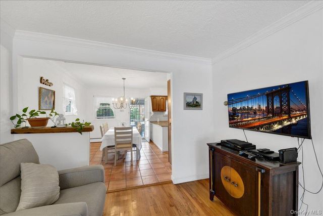 2521 Hollers Avenue, Bronx, NY 10475