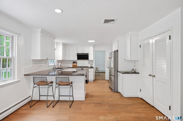 189 Fishing Trail, Stamford, CT 06903